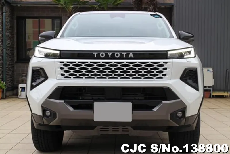 Toyota Hilux in White for Sale Image 4